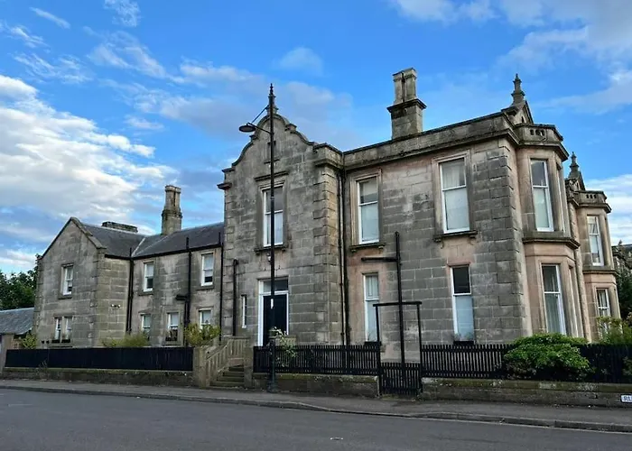 Esk House Apartment